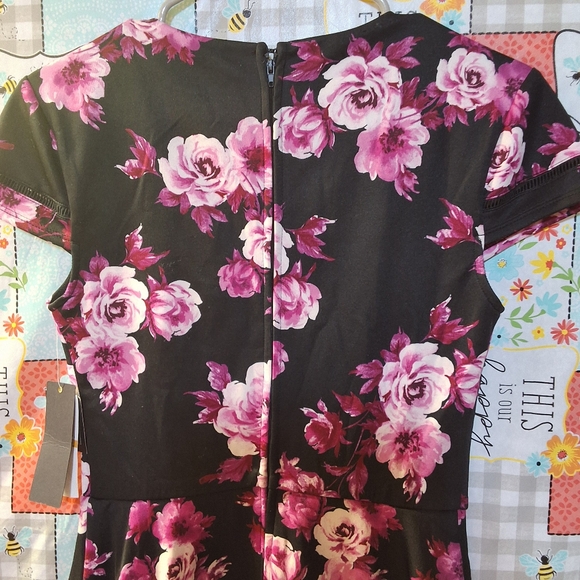 NWT CITY STUDIO FLORAL CAP SLEEVE JEWEL NECK ABOVE KNEE FIT + FLARE PARTY DRESS - Picture 13 of 13
